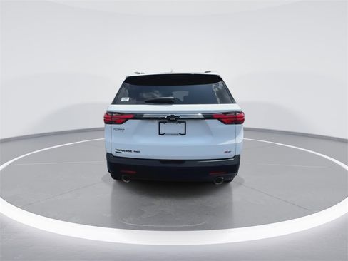 Used 2024 Chevrolet Traverse RS image 7