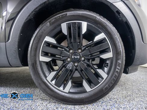 Used 2024 Kia Telluride SX Prestige w/ Towing Package AWD/4WD image 46
