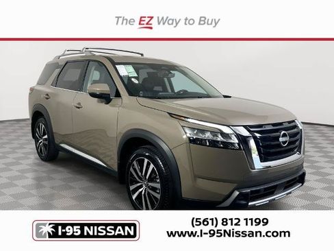 Certified 2023 Nissan Pathfinder Platinum w/ Cargo Package FWD image 1