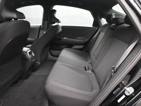 Used 2025 Hyundai Ioniq 6 SE RWD image 13