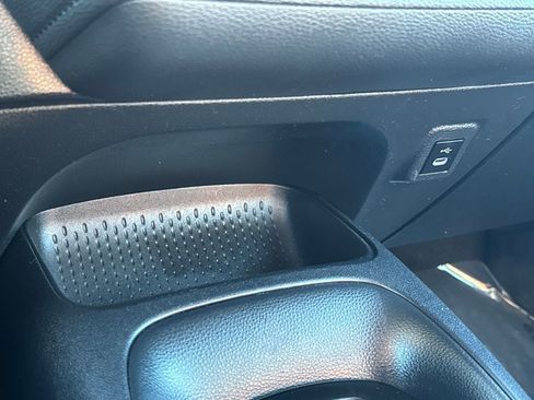 Used 2023 Toyota Corolla SE image 24