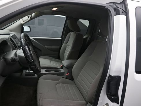 Used 2018 Nissan Frontier S RWD image 17