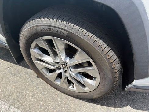 Used 2023 Toyota RAV4 XLE Premium FWD image 8