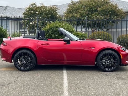 New 2026 MAZDA MX-5 Miata Club RWD image 3