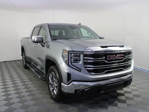 New 2026 GMC Sierra 1500 SLT image 28