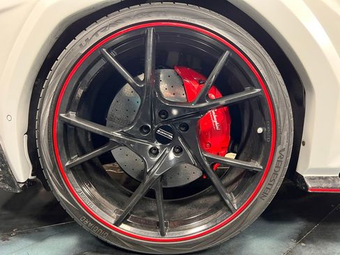 Used 2019 Lamborghini Urus AWD/4WD image 17