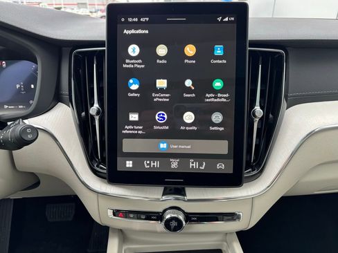 New 2026 Volvo XC60 B5 Ultra w/ Climate Package image 12