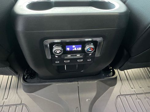 New 2026 GMC Yukon XL Denali w/ Denali Reserve Package image 18