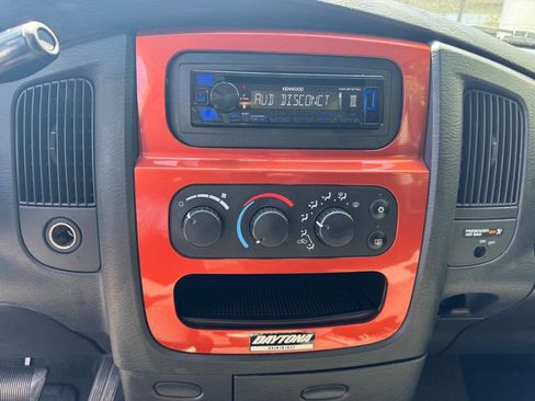 Used 2005 Dodge Ram 1500 Truck SLT w/ Daytona Edition Group AWD/4WD image 12