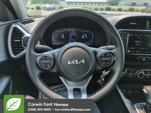 Used 2024 Kia Soul LX w/ Option Group 015 FWD image 14
