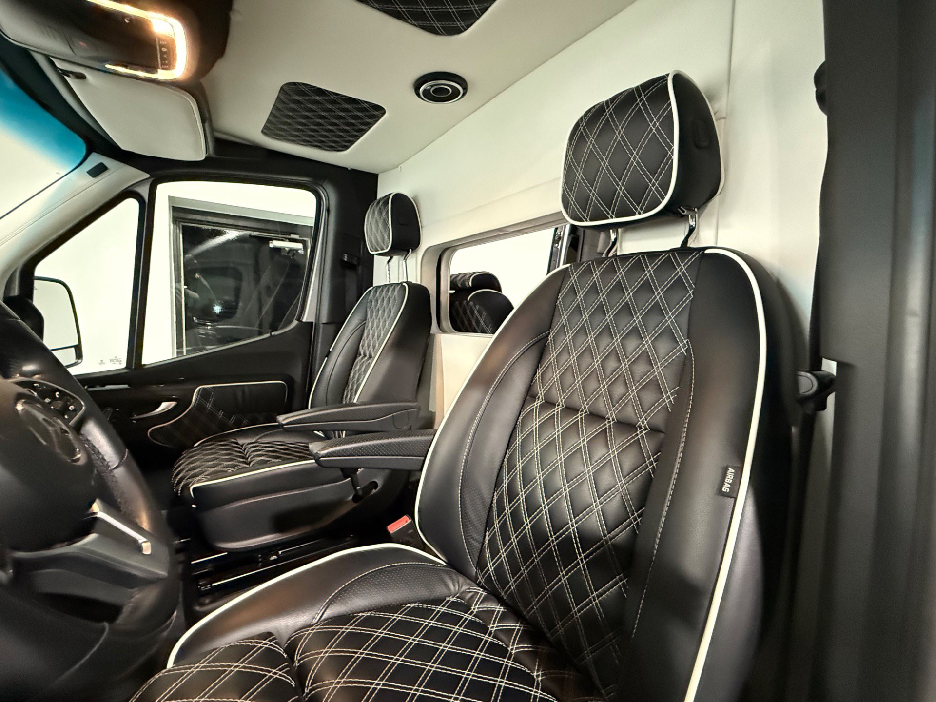 Used 2019 Mercedes-Benz Sprinter 4x4 170 image 32