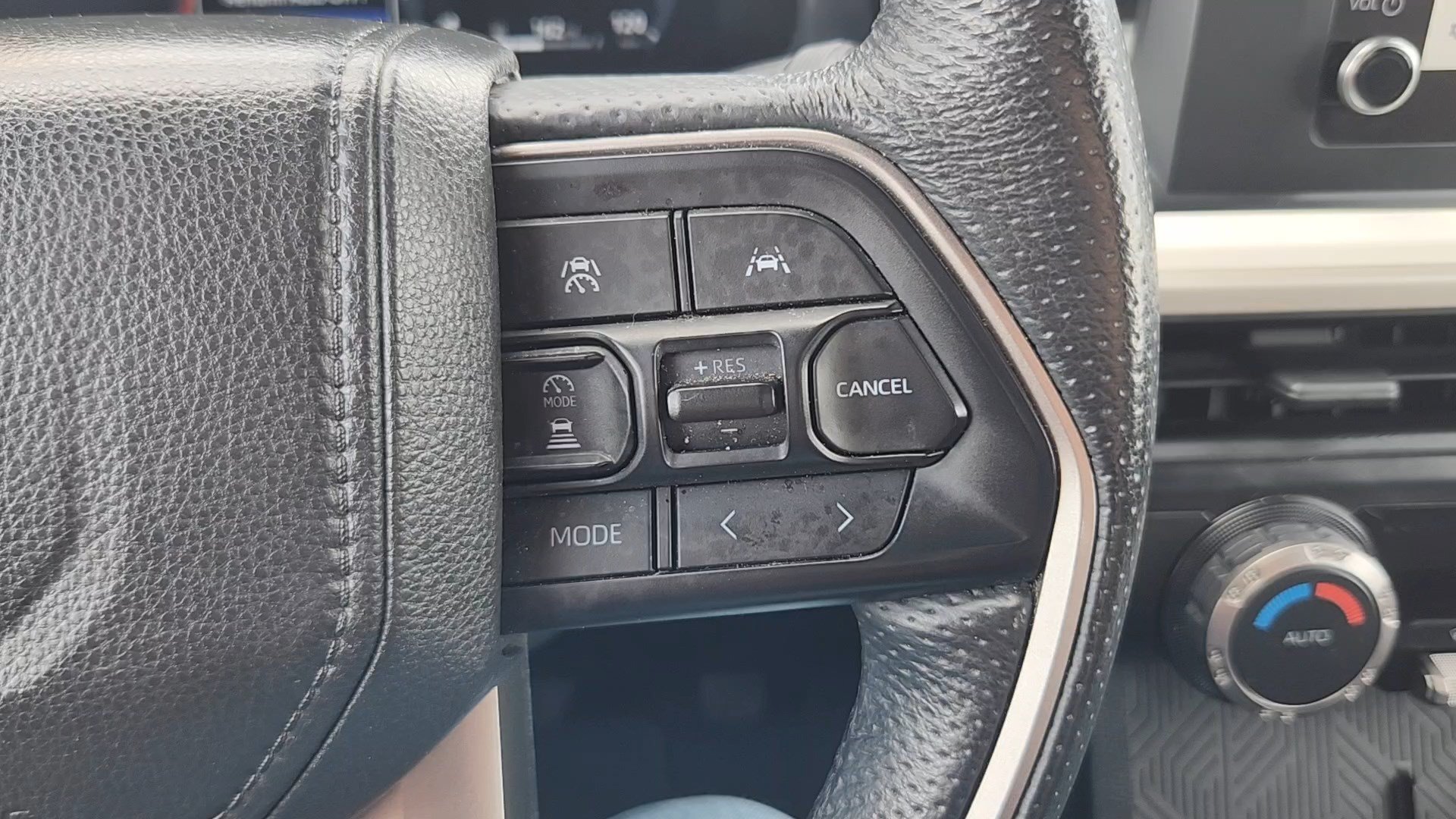 Used 2024 Toyota Tacoma TRD Off-Road AWD/4WD image 12