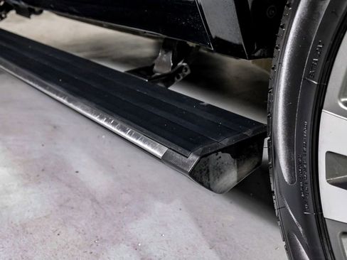 Used 2017 GMC Yukon XL Denali w/ Open Road Package image 47