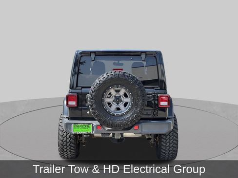 Used 2018 Jeep Wrangler Unlimited Sahara AWD/4WD image 4