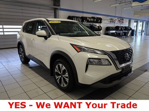 Used 2023 Nissan Rogue SV image 17