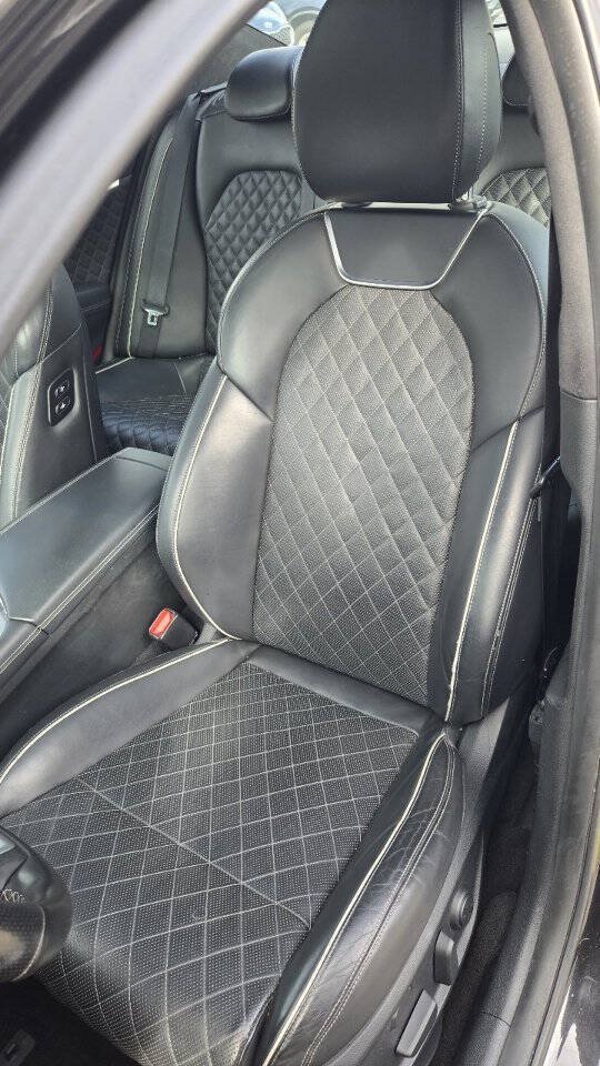 Used 2019 Genesis G70 2.0T Advanced w/ Sport Package AWD/4WD image 9
