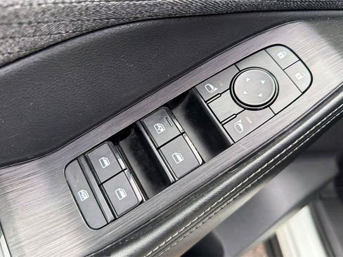 Used 2023 Nissan Rogue SV AWD/4WD image 20