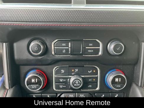 Used 2021 Chevrolet Suburban RST w/ Luxury Package image 26