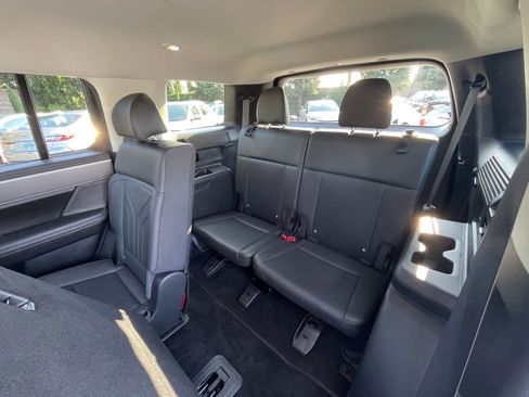 Used 2025 Hyundai Santa Fe SEL image 32