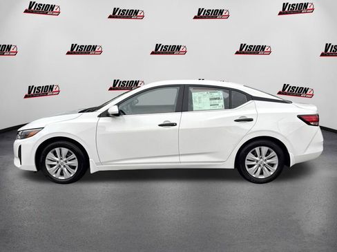 Used 2025 Nissan Sentra S image 8