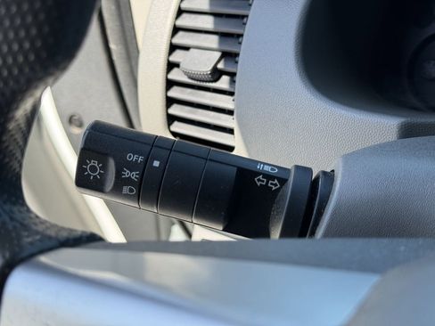 Used 2019 Nissan Frontier SV image 46