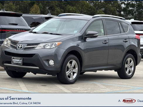 Used 2015 Toyota RAV4 XLE FWD image 1