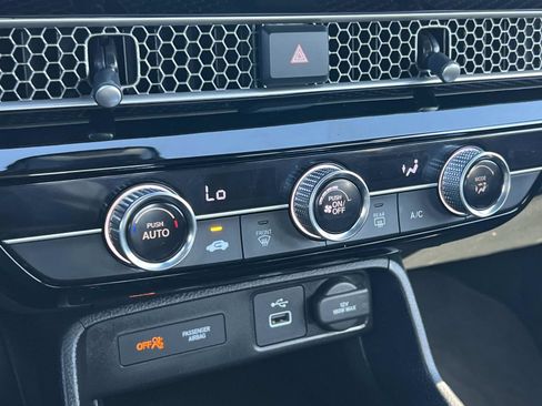 Used 2023 Honda Civic Sport image 14