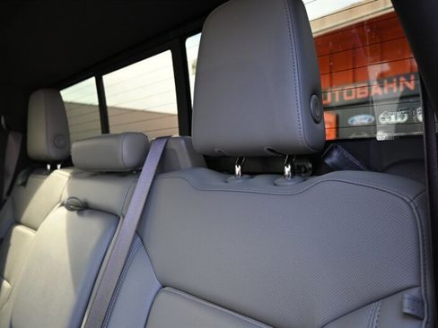 Used 2019 GMC Sierra 1500 SLT w/ SLT Premium Plus Package image 41