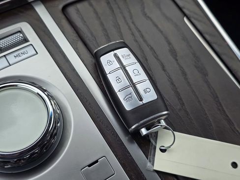 Used 2024 Genesis GV80 2.5T AWD/4WD image 34