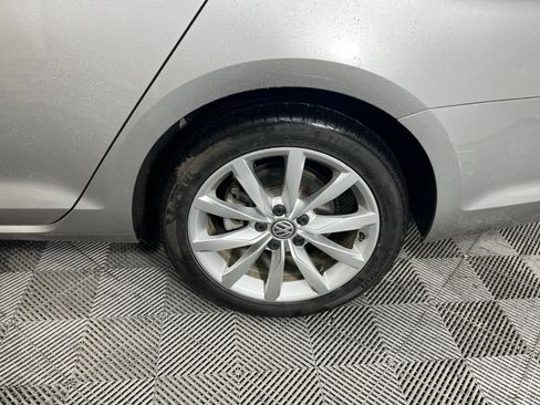 Used 2016 Volkswagen Golf S image 20