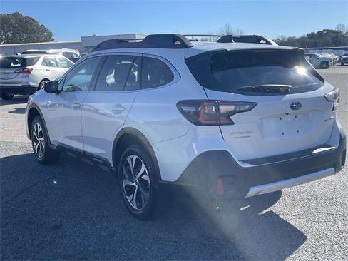 Used 2022 Subaru Outback Limited image 7