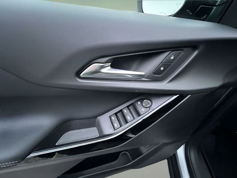 New 2026 Chevrolet Equinox LT w/ Convenience Package II image 22