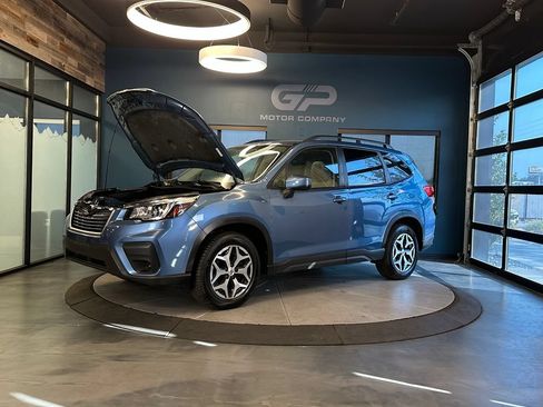 Used 2020 Subaru Forester Premium AWD/4WD image 26