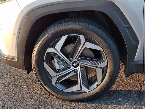 Certified 2023 Hyundai Tucson Limited AWD/4WD image 8