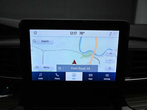 Used 2021 Ford Explorer Limited w/ Equipment Group 301A AWD/4WD image 18