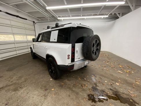 Used 2020 Land Rover Defender 110 HSE image 4
