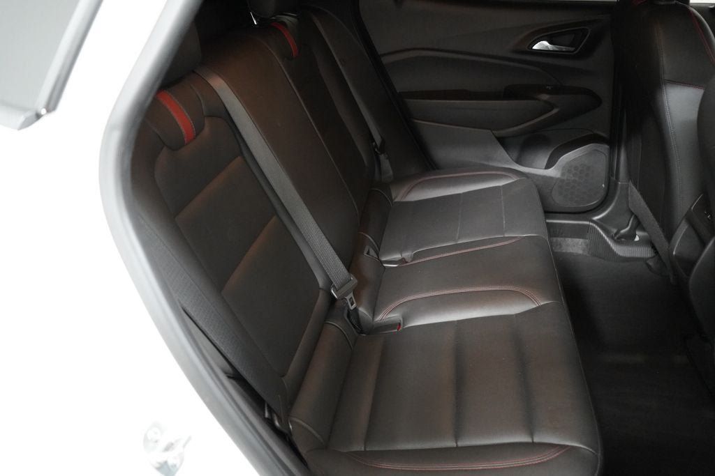 Used 2025 Chevrolet Trax RS w/ Driver Confidence Package FWD image 19