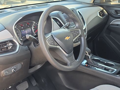 Used 2022 Chevrolet Equinox LT FWD image 14