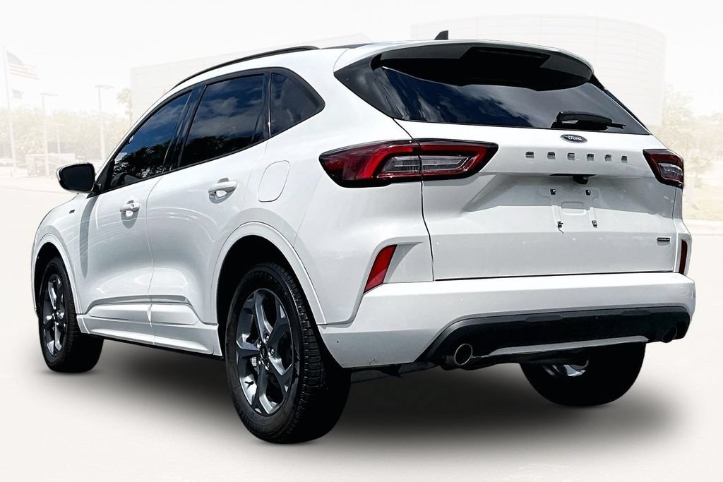 Used 2023 Ford Escape ST-Line Select AWD/4WD image 4