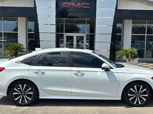 Used 2023 Honda Civic EX image 8