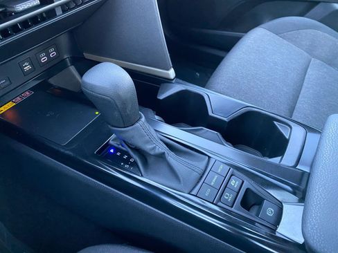 Used 2025 Toyota Camry LE image 41