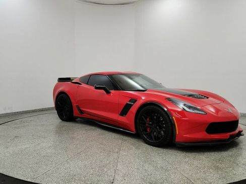 Used 2015 Chevrolet Corvette Z06 w/ Chrome Badge Package RWD image 12