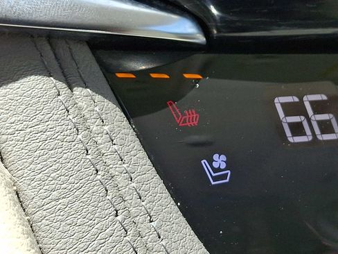 Used 2020 Cadillac XT6 Premium Luxury AWD/4WD image 35