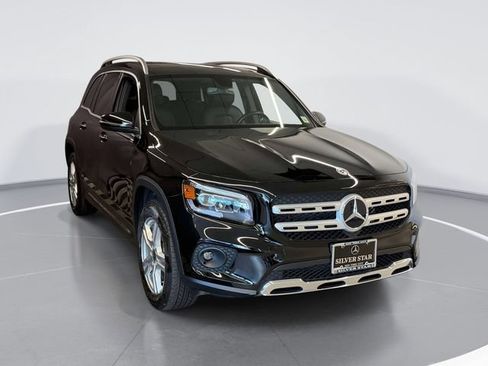 Used 2023 Mercedes-Benz GLB 250 4MATIC image 3