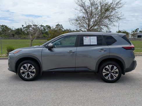Used 2023 Nissan Rogue SV FWD image 8
