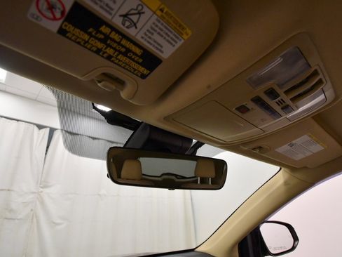 Used 2017 Toyota Highlander Limited Platinum w/ Carpet Mat Package image 31