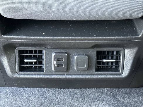 Used 2021 Chevrolet Silverado 1500 LT w/ Bed Protection Package AWD/4WD image 18