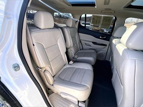 Used 2023 GMC Acadia Denali w/ Denali Technology Package image 25