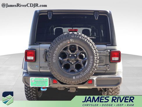 Used 2023 Jeep Wrangler Unlimited w/ Cold Weather Group AWD/4WD image 4