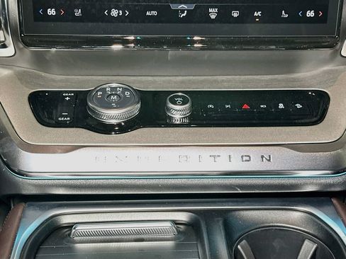 New 2027 Ford Expedition Platinum w/ Platinum Ultimate Package AWD/4WD image 12